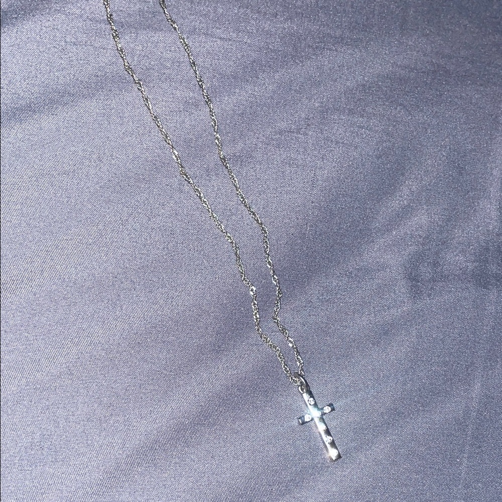 Elegant Silver Cross Pendant Necklace